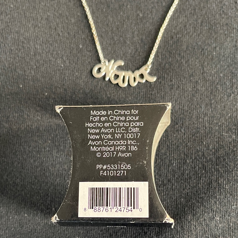 ๐๏ธ2/$40 - Avon Sterling Silver Nana Necklace - Picture 4 of 5